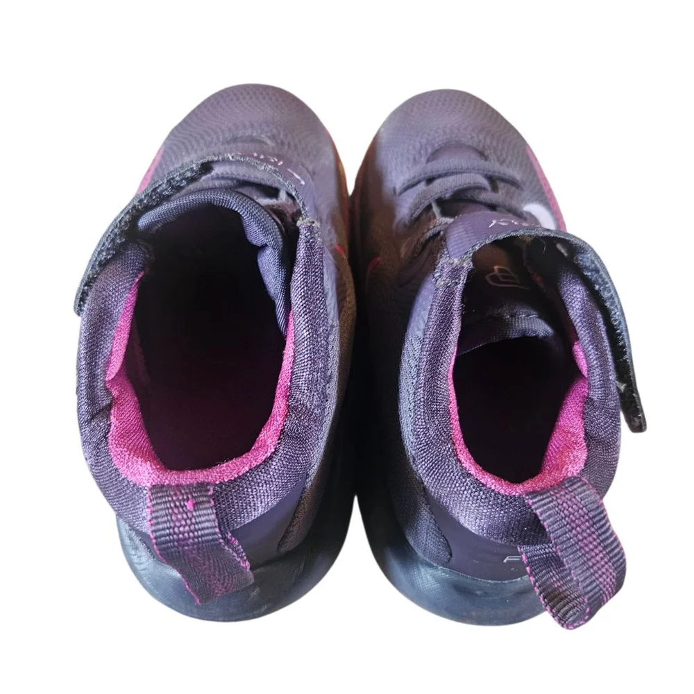 Nike IsoFly Toddler 8C Dark Raisin Pink Athletic Sneakers